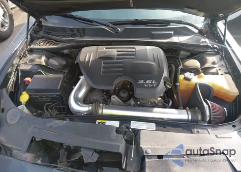 2014 Dodge Challenger Sxt Plus z USA, uszkodzony, nr VIN 2C3CDYAG3EH121981